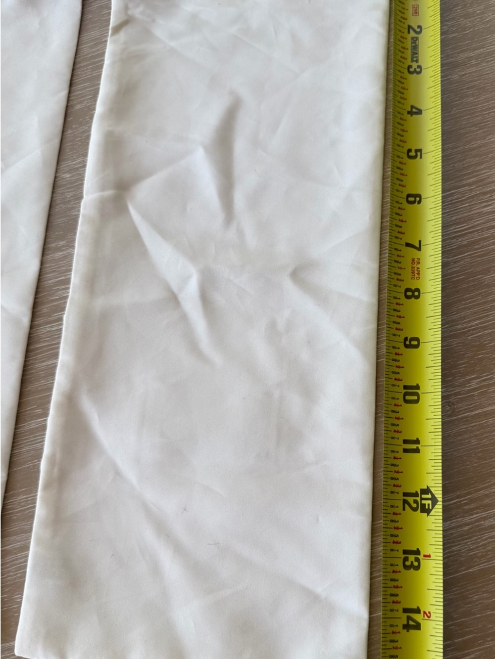 Authentic Gucci Shoe Dust Bags – Set of 2 – White/Cream Stitched Logo - Picture 8 of 8